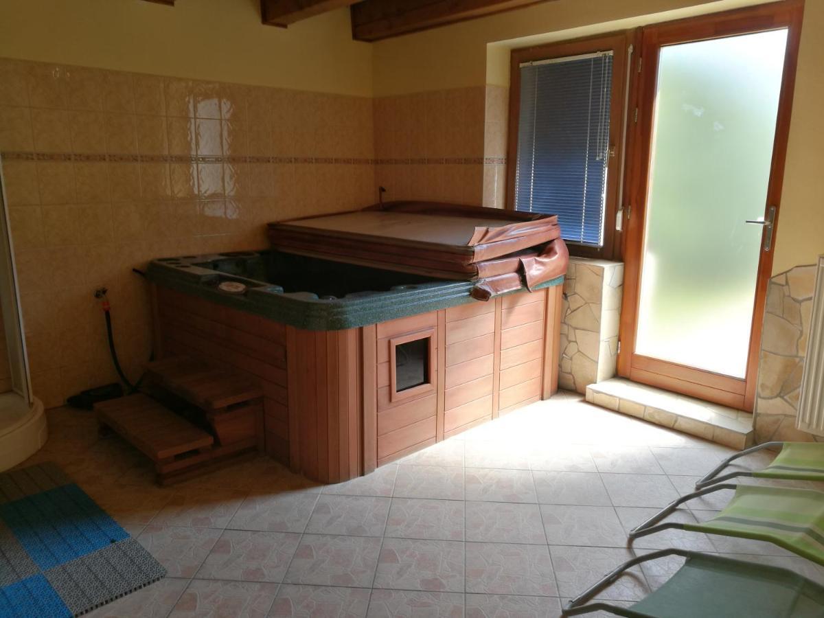 Gergely Vendeghaz Apartment Zirc Luaran gambar